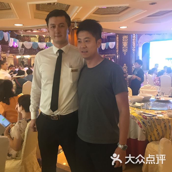 突玛丽斯大饭店
