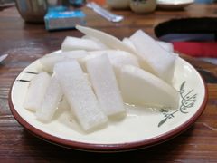 -撮一顿纳西铜火锅