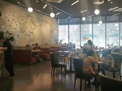 -汽车博物馆主题餐厅