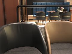 -星巴克臻选(上海虹桥新天地三店)