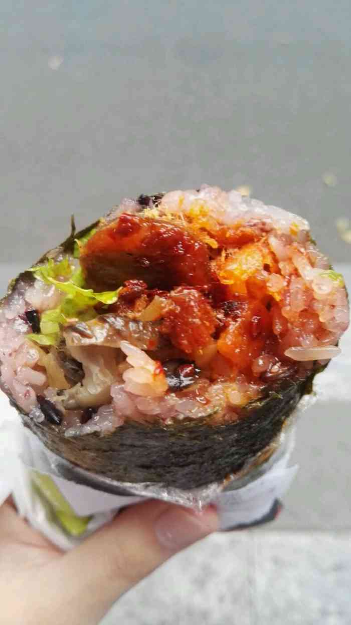 打分 份量足,糯米香,就是紫菜不好咬