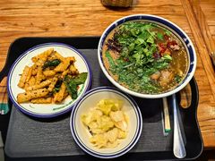 -云阿蛮云南生烫牛肉米线(奉贤路店)