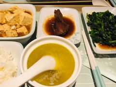 -老乡鸡(上海品尊国际中心店)