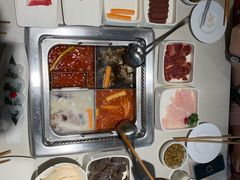 -海底捞火锅鲜切牛肉主题店(长寿路店)