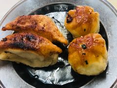 -黄阿姨锅贴大王(万航渡路店)