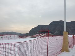 -荣盛康旅野三坡滑雪场