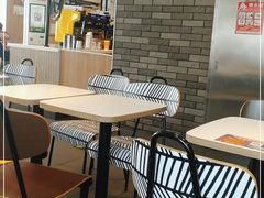 大堂-麦当劳(健德桥得来速店)