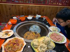 -袁小二大东北铁锅炖(吉祥村总部)