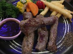 -樱花里音乐餐吧·牛扒椰子鸡(东圃店)