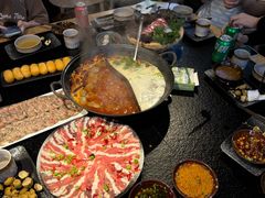-鹿鸣山草本茶香火锅(园西路店)