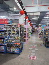 -逝水玩具折扣店