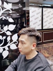 点击看大图 -八佰伴8008星级形象店
