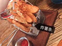 -I HOLIC艾豪丽披萨(KKone店)