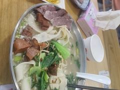 -八百里牛肉汤(盖饭·锅贴·万象城店)