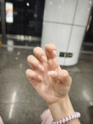 -小黑瓶美甲美睫