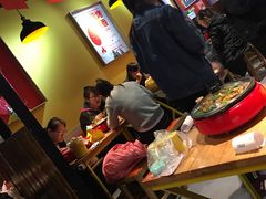 大堂-吉吉向上炭烤鸡肉煲(西小区店)
