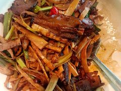 -鸽子侯·家宴·平价海鲜(市图书馆店)