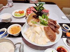 -红鼎豆捞·非遗鲍皇汤火锅(宝丰路店)