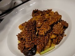 -闫府私房菜·老字号(恒隆店)