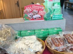 -绿草地·湘菜(酃湖师院店)