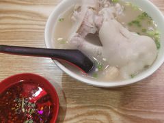 -雷祖芳老妈蹄花店