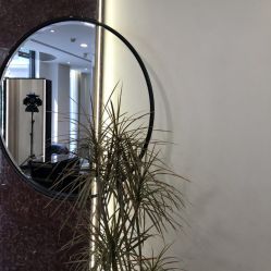 -SWANK SALON