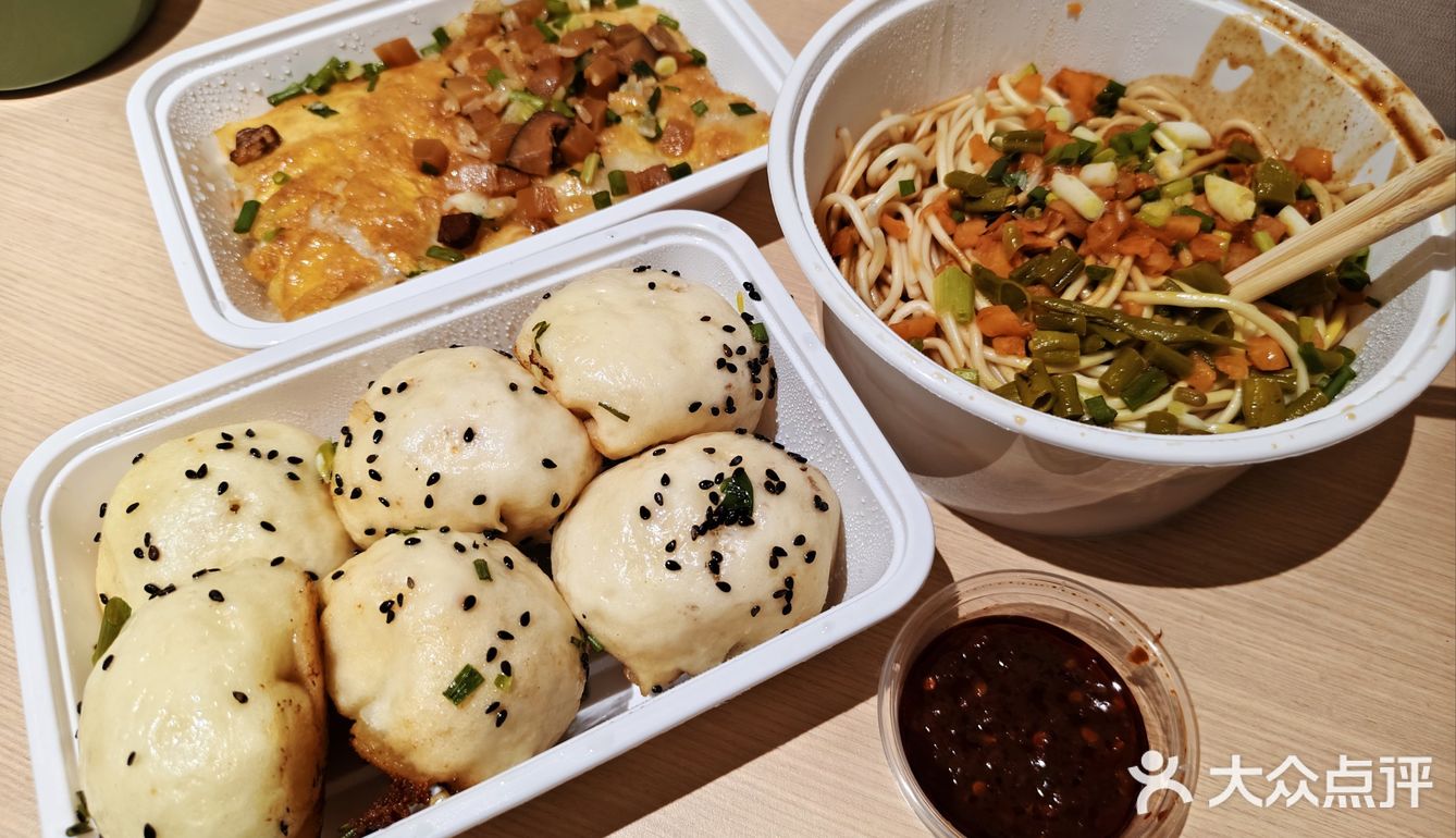 来武汉怎么能不过早！三鲜豆皮不可错过！