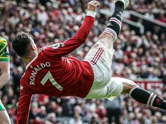 -Riverside河畔少儿足球培训(前滩店)