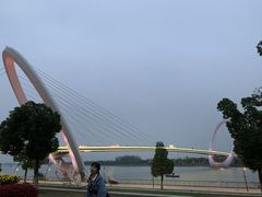 -南京眼步行桥
