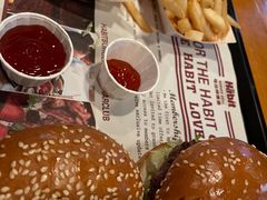 -The Habit Burger Grill 哈比特汉堡(复兴soho店)