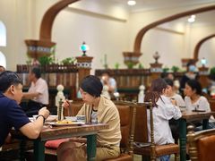 大堂-清真·玛丽亚新疆菜主题餐厅(浙江中路店)