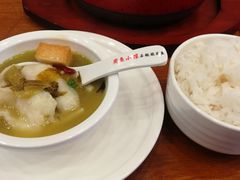 -周鱼小馆石锅酸菜鱼(活力汇店)