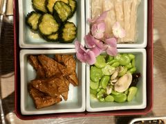 合味拼盘-唐山宴百姓府邸院落中餐