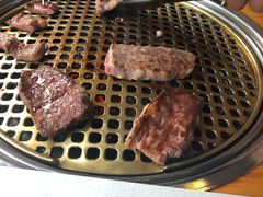 -唯成•韩国炭火烤肉 유성고기