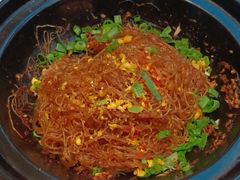 -阿瓦山寨·湘菜现炒·剁椒鱼头王(咸阳总店)