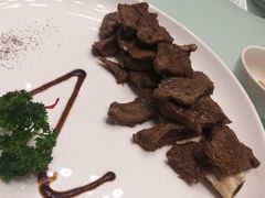 香煎小牛肉-新吉士·上海菜(浦东LCM置汇旭辉店)