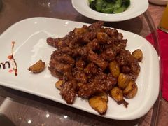 黑蒜子牛肉粒-津城食府