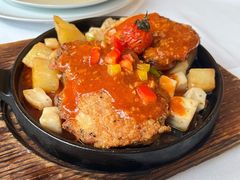 铁扒香煎鸡腿酸口蘑-莫斯科餐厅