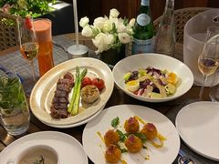 -MONICH牛排融合餐厅(和义大道购物中心店)