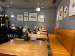 -POKEE VIA&Brunch·维娅(重庆来福士店)