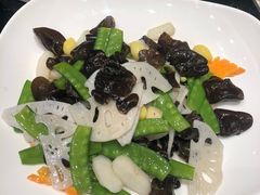 -海鸿荟·沿江菜(中山北路店)