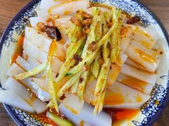 -壹阁胡羊焖饼(特色小吃街店)