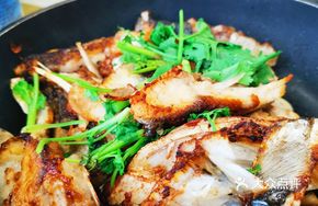 Pan-Seared Large Fish Head (2 lbs)