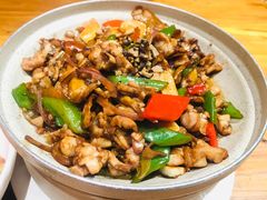 -老滇山寨•云南特色菜•地方菜•民族风情歌舞表演(金碧店)