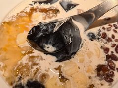 -RUXU入续糖水铺与包(卓悦中心店)