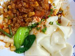 三合一泼面-东关吉祥西安腊汁肉夹馍(健德门店)