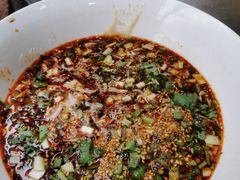四两酸汤杂拌儿-尤素福东举院饺子馆