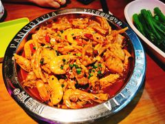 -胖哥俩肉蟹煲(万国店)