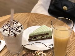 -钟书阁(珍园店)