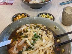 -百春原湖南牛肉粉(百联世纪店)